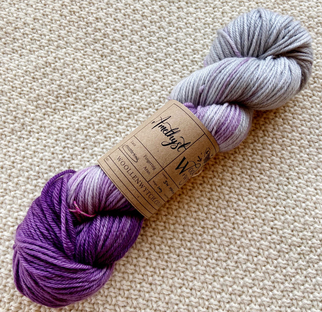 lilac purple dk double knit yarn in a 100g skein